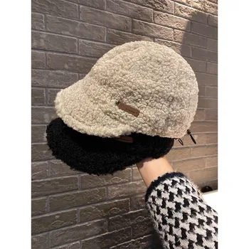 Шапка жените в есенно-зимната корейската версия 2023, Експлозивна мода, рибар шапка, шапка за лице, малко е студено на топло кадифе шапка от агнешко месо